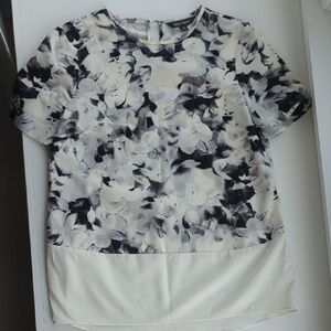 Ellen Tracy | Floral Black And White Blouse With White Trim